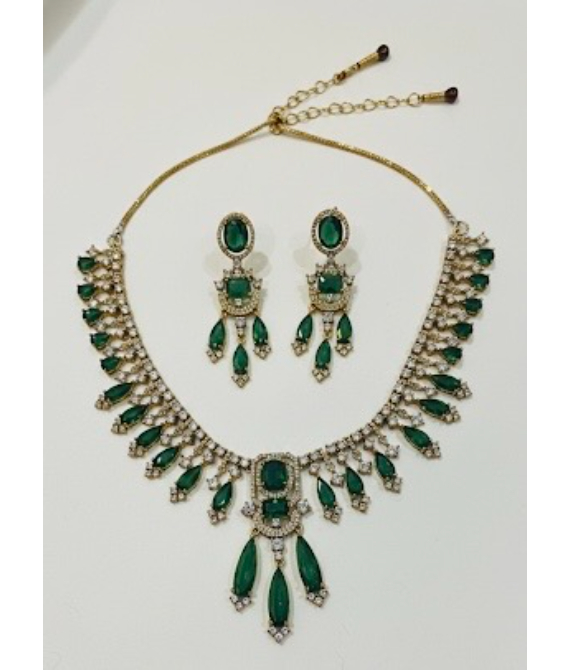 Apsara Emerald Choker