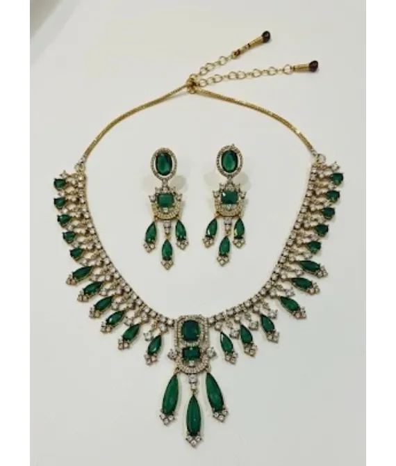 Apsara Emerald Choker